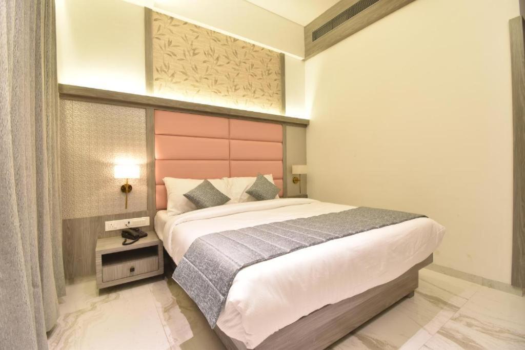 Glitz Hotels La Dahlia - Premium 탄 외부 사진