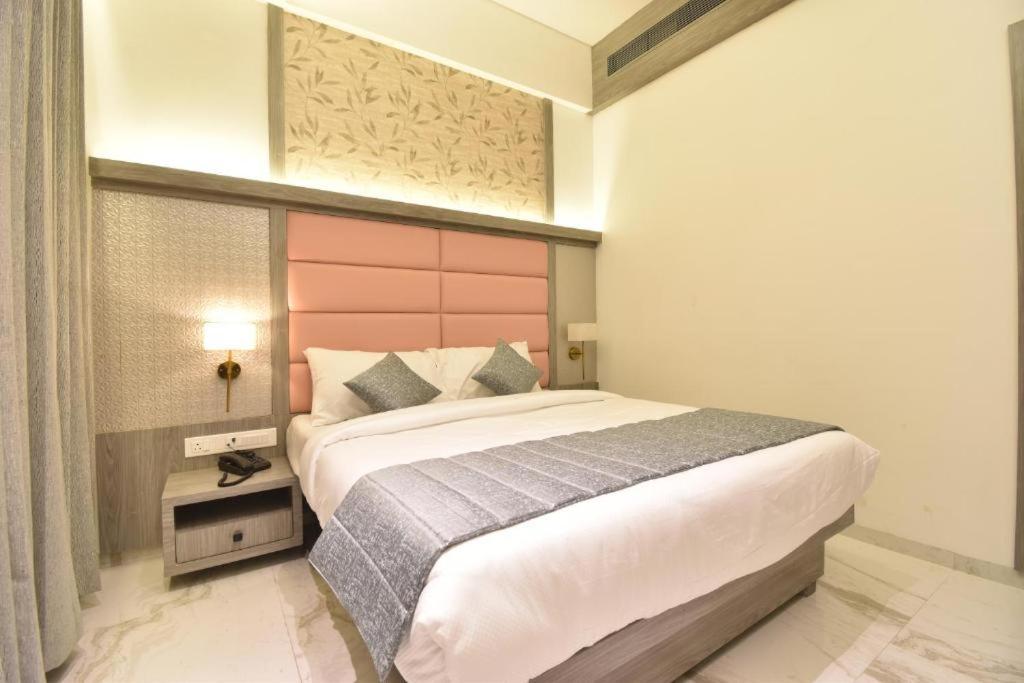 Glitz Hotels La Dahlia - Premium 탄 외부 사진