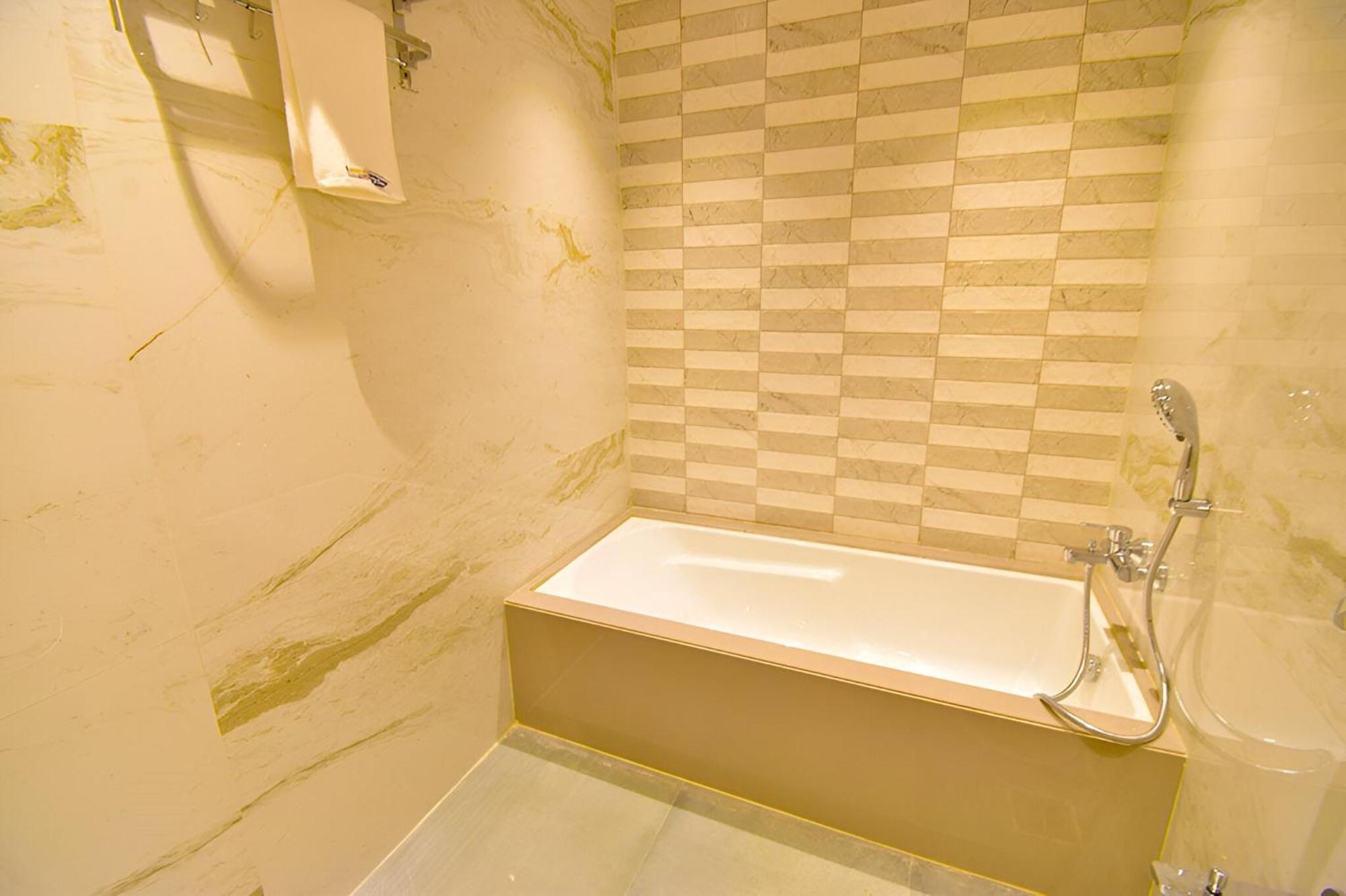 Glitz Hotels La Dahlia - Premium 탄 외부 사진